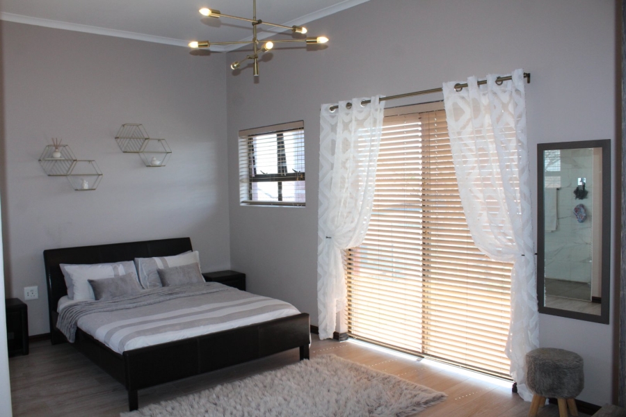4 Bedroom Property for Sale in Rouxville Western Cape